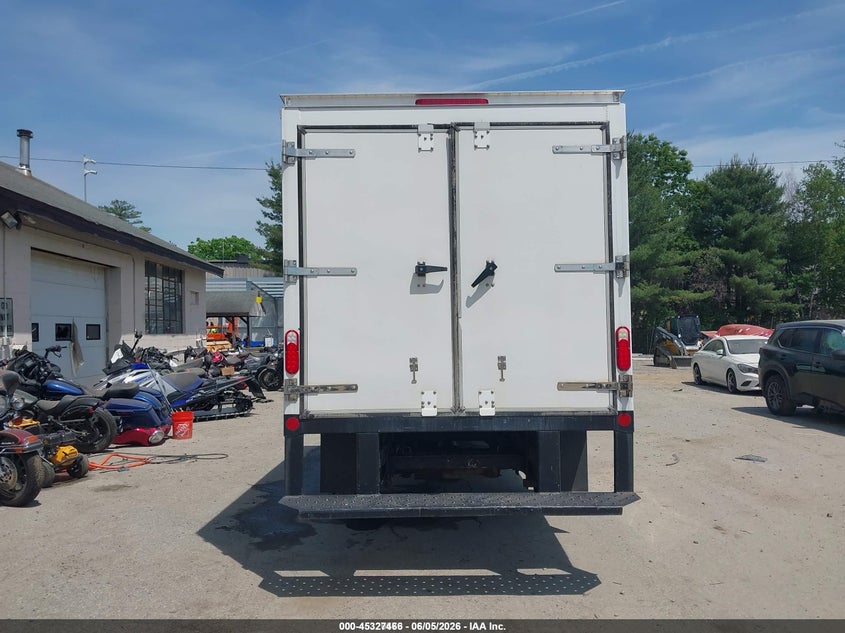 2016 CHEVROLET EXPRESS CUTAWAY 3500 — Photo 19