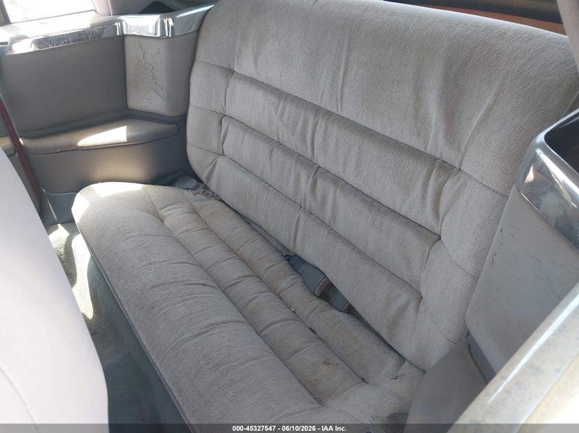 1991 CHRYSLER LEBARON auction photo 8