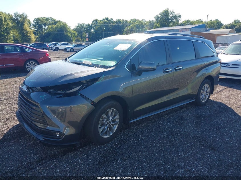 2025 TOYOTA SIENNA 2.5L I-4 DI, DOHC, V(VIN: 5TDYRKEC3SS250324