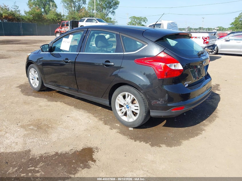 Vin: 1fahp3m27cl404272, lot: 45825618, ford focus sel 20123