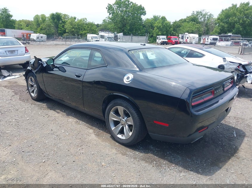 Vin: 2c3cdzag3fh877642, lot: 45825680, dodge challenger sxt 20153