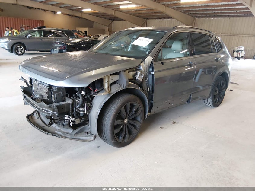 2021 VOLKSWAGEN TIGUAN 2.0L I-4 DI, DOHC, V(VIN: 3VV3B7AX0MM135236