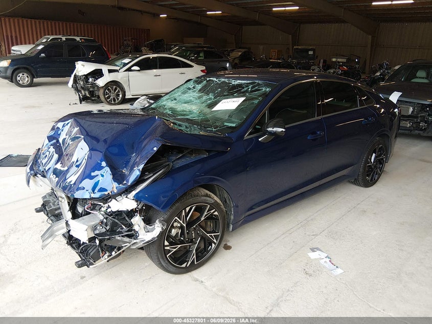 2025 KIA K5 auction photo 2