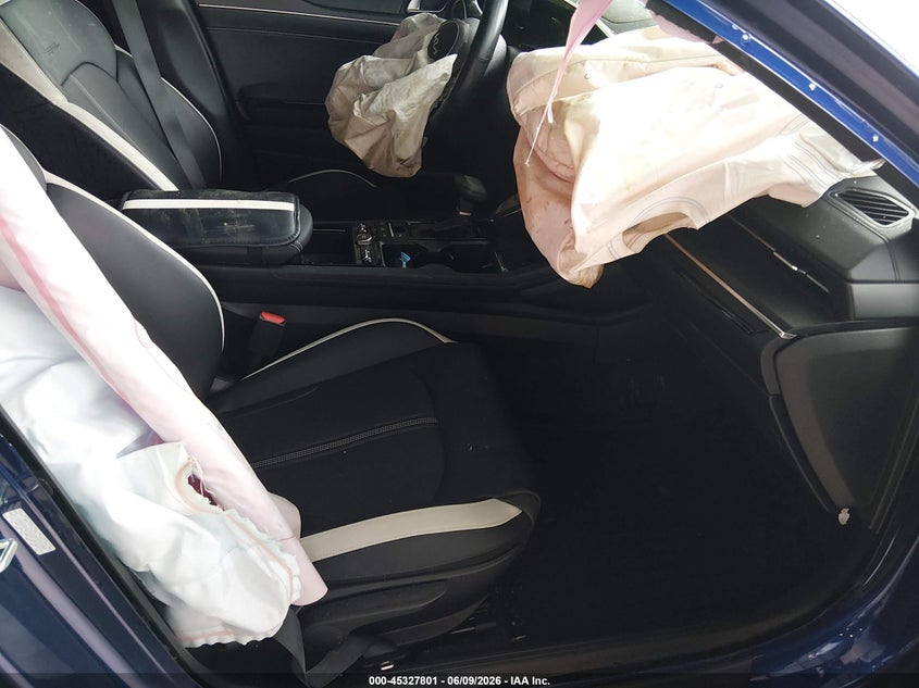 2025 KIA K5 auction photo 5