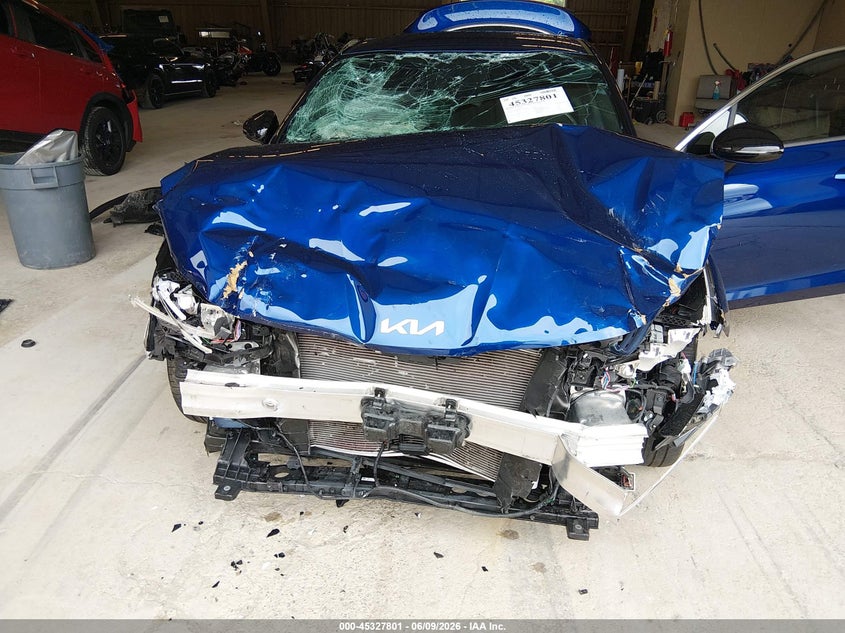 2025 KIA K5 auction photo 6