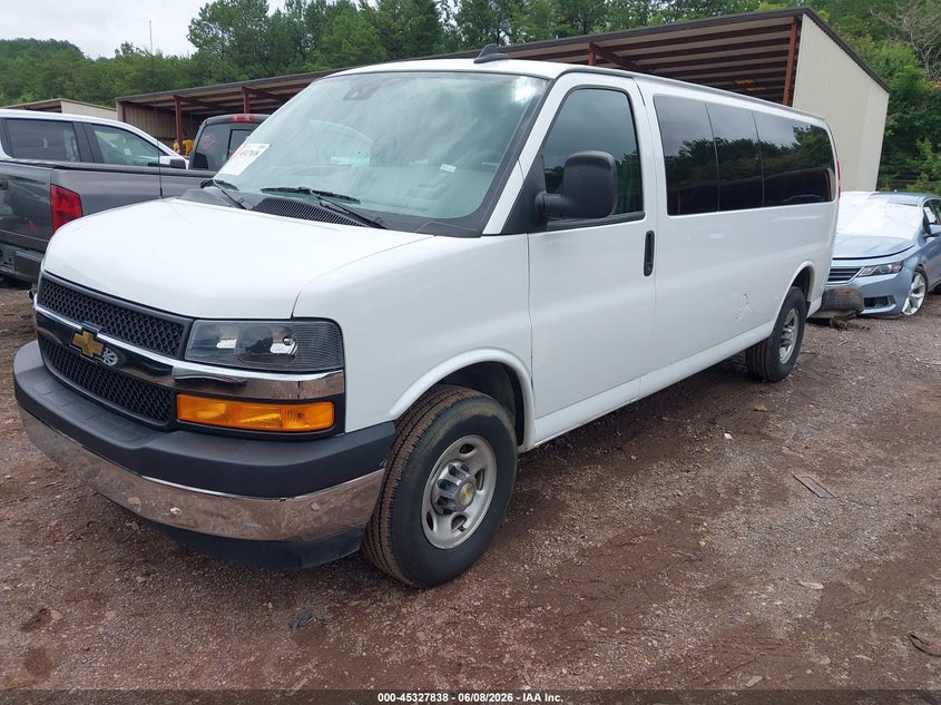 2024 CHEVROLET EXPRESS PASSENGER 6.6L V-8 DI, VVT, 40(VIN: 1GAZGPF79R1275138