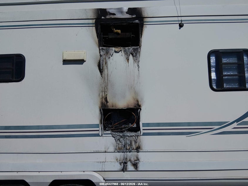 2001 TRAVEL SUPREME EXPRESS 34 KSTSO auction photo 6