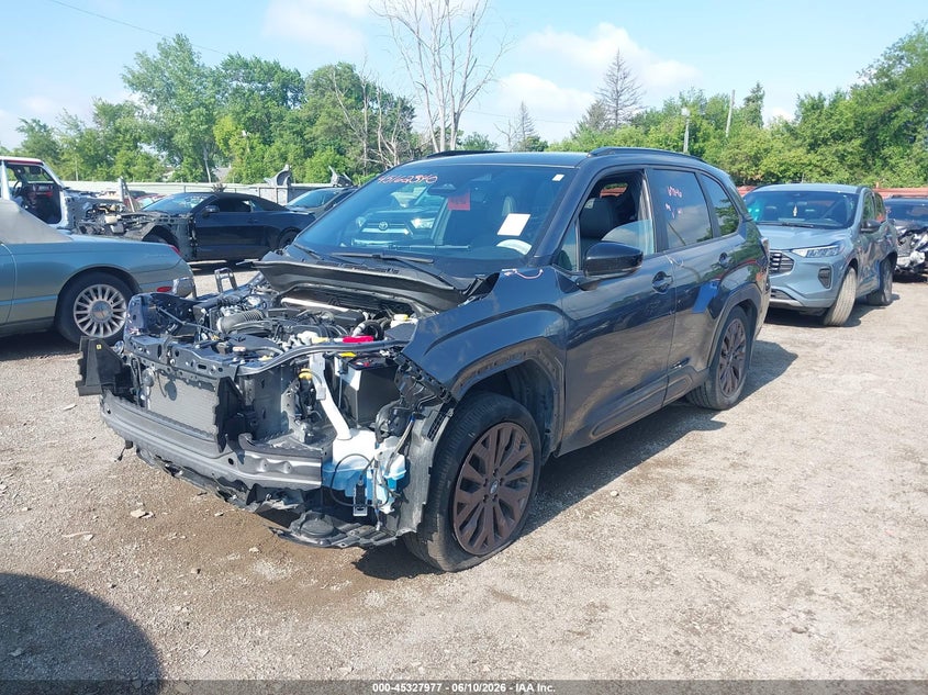 2025 SUBARU FORESTER auction photo 2