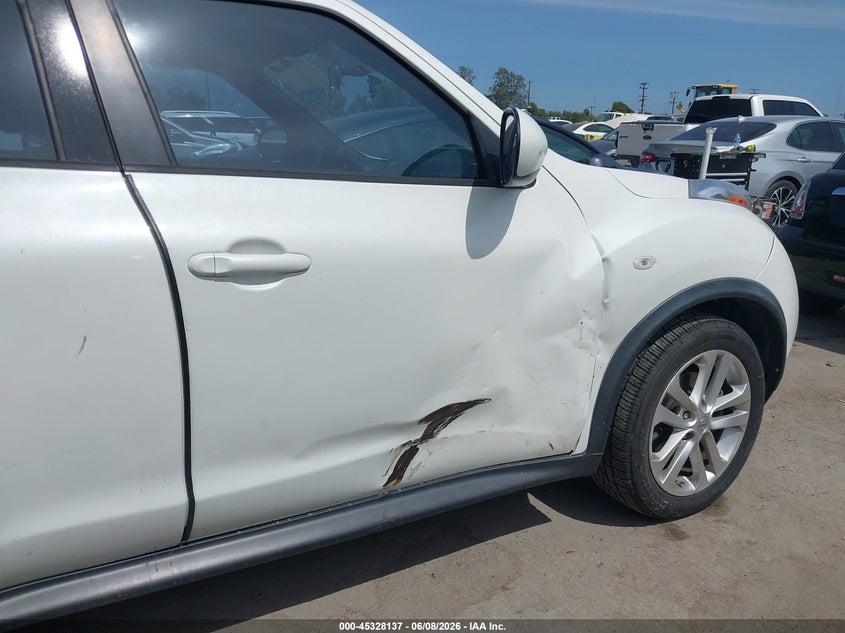 2014 Nissan Juke S VIN: JN8AF5MR4ET355658 Lot: 45328137