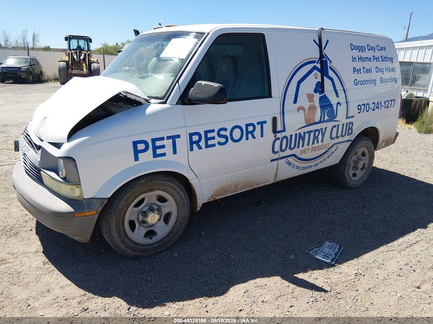 2004 CHEVROLET ASTRO auction photo 2