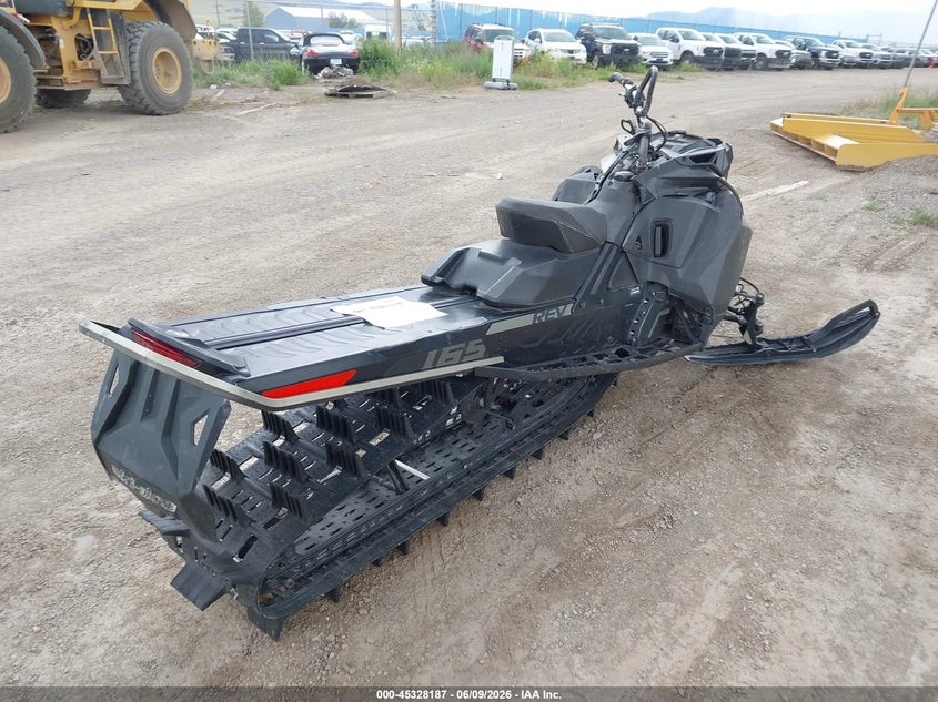 2020 SKI-DOO SUMMIT SP 850 E-TEC auction photo 4