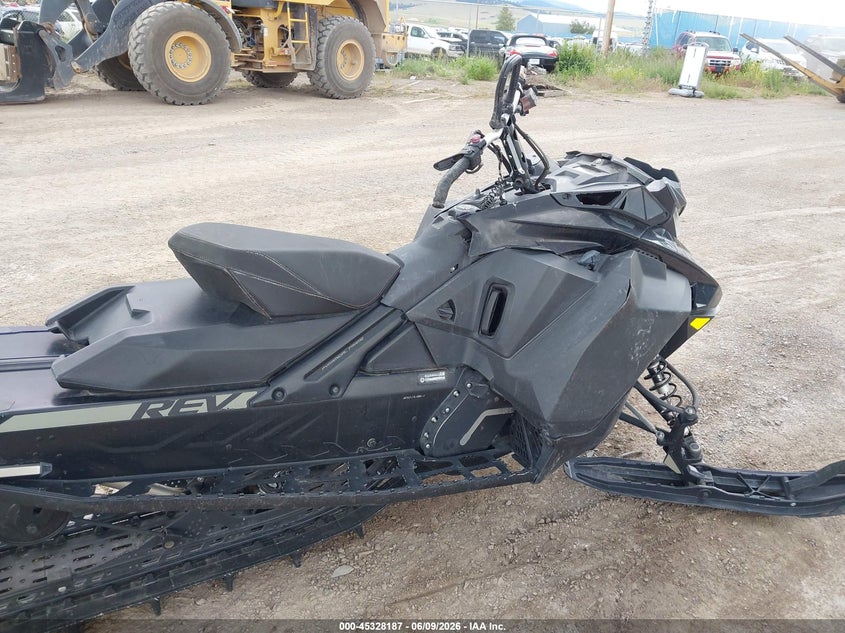 2020 SKI-DOO SUMMIT SP 850 E-TEC auction photo 5