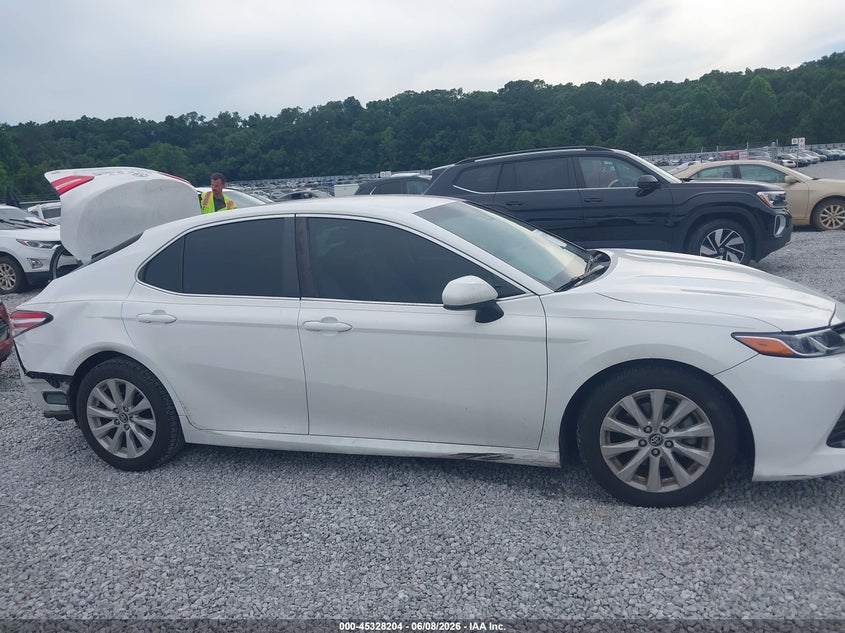 2018 Toyota Camry Le VIN: 4T1B11HK6JU147060 Lot: 45328204