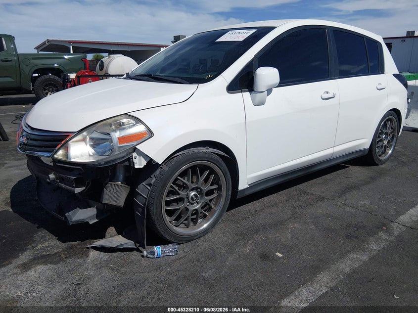 Vin: 3n1bc1cp5al372391, lot: 45826143, nissan versa 1.8s 20102