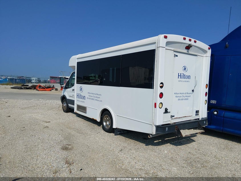 2017 FORD TRANSIT-350 CUTAWAY auction photo 3