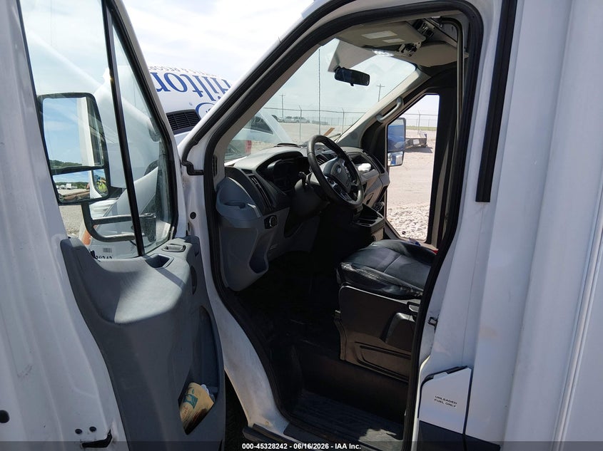 2017 FORD TRANSIT-350 CUTAWAY auction photo 6
