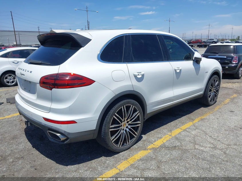 Vin: wp1af2a24fla36567, lot: 45826205, porsche cayenne diesel 20154