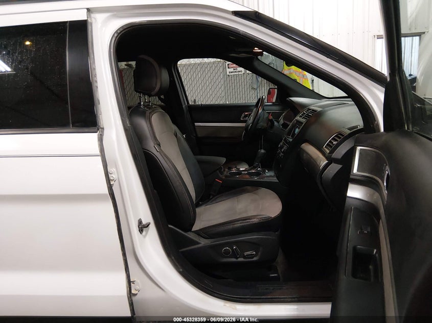 2017 FORD EXPLORER auction photo 5
