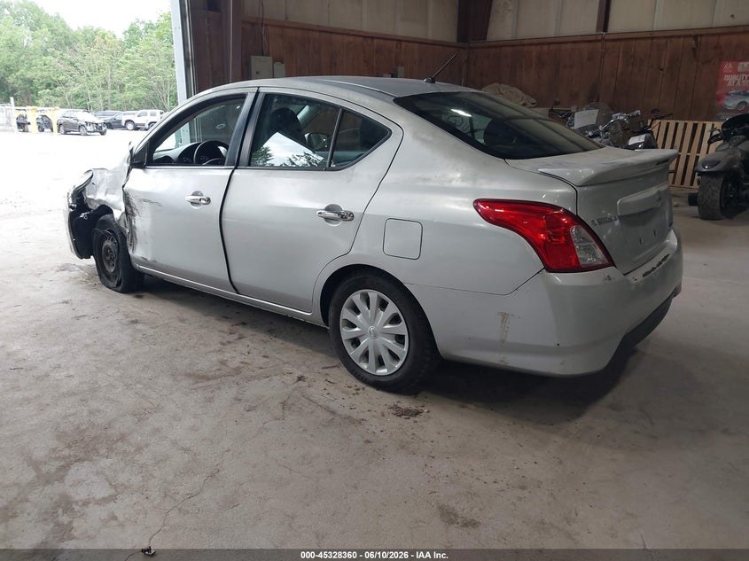 2018 NISSAN VERSA auction photo 3