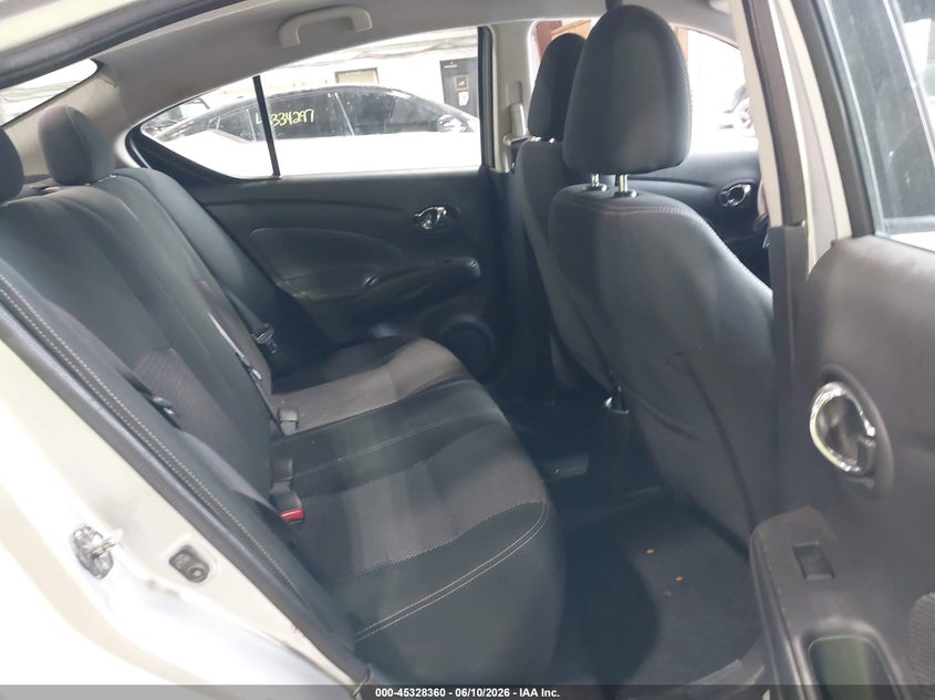 2018 NISSAN VERSA auction photo 8