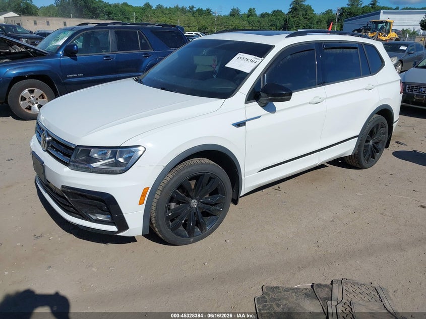 2021 VOLKSWAGEN TIGUAN auction photo 2