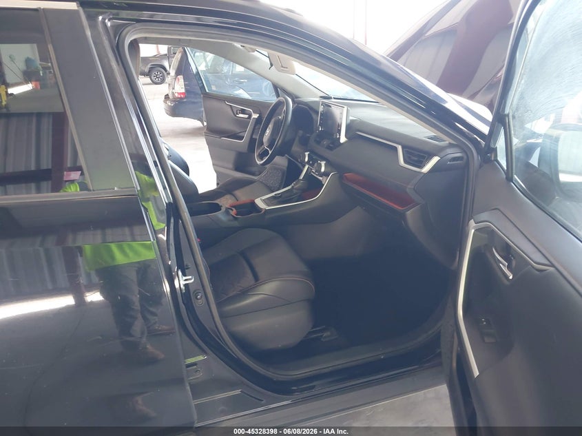 2021 TOYOTA RAV4 2.5L I-4 DI, DOHC, V(VIN: 2T3J1RFV0MW185404