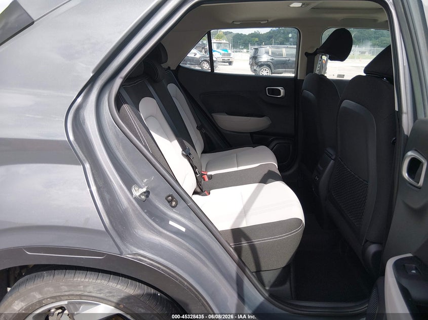 2024 HYUNDAI VENUE auction photo 8