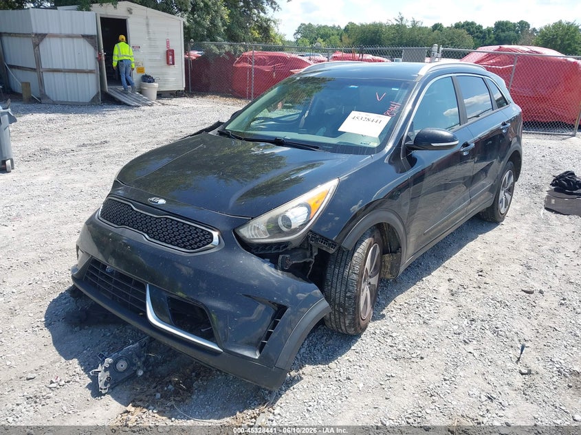 Vin: kndcc3lc7j5129322, lot: 45826374, kia niro ex 20182