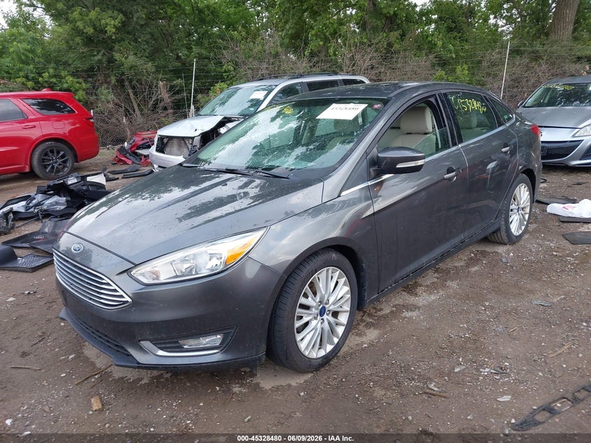 Vin: 1fadp3j28jl280710, lot: 45826413, ford focus titanium 20182