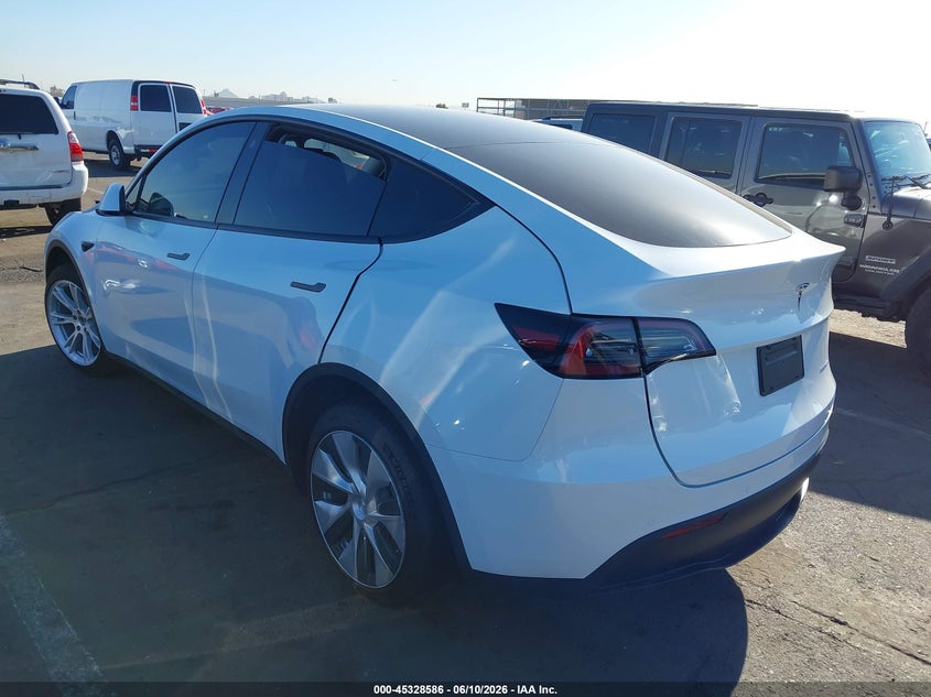 AtlanticExpress - Tesla Model Y