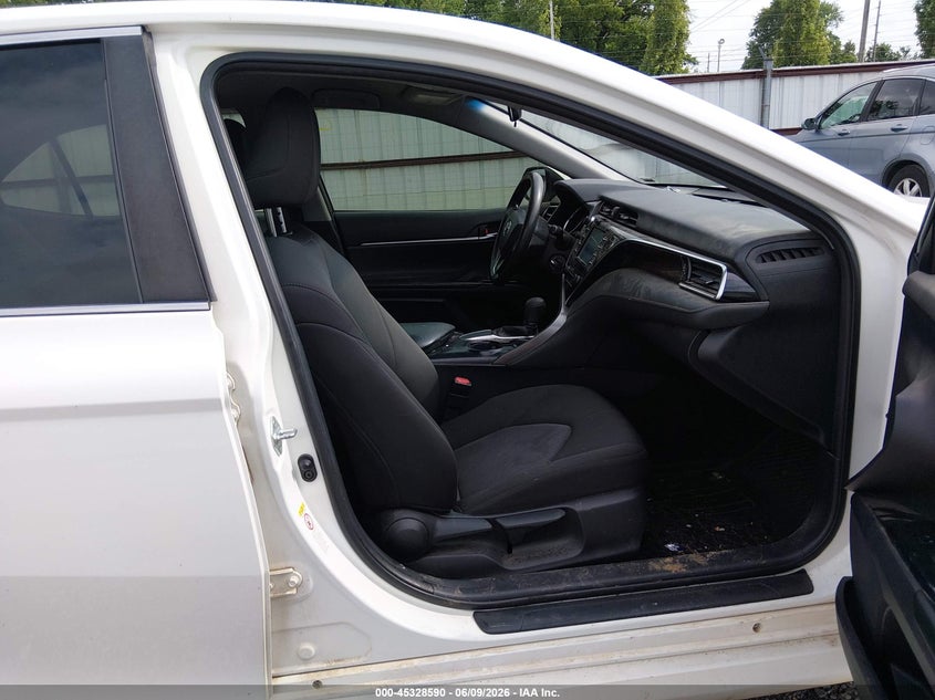 2018 TOYOTA CAMRY auction photo 5
