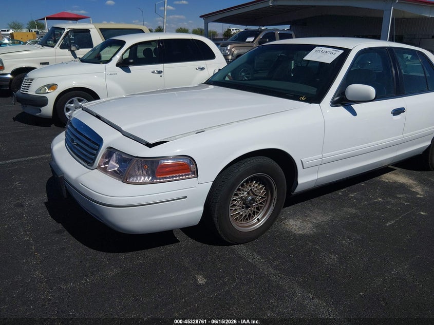 2001 Ford Crown Victoria VIN: 2FAFP73W91X121746 Lot: 45328761
