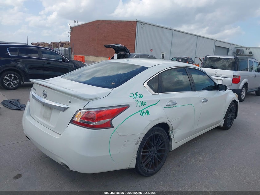 Vin: 1n4al3ap8fn406778, lot: 45826829, nissan altima 2.5 s 20154