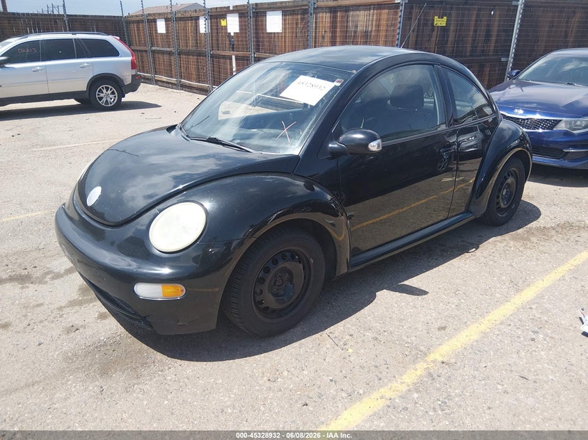 2005 VOLKSWAGEN NEW BEETLE auction photo 2