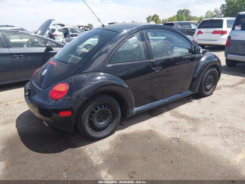 2005 VOLKSWAGEN NEW BEETLE auction photo 4