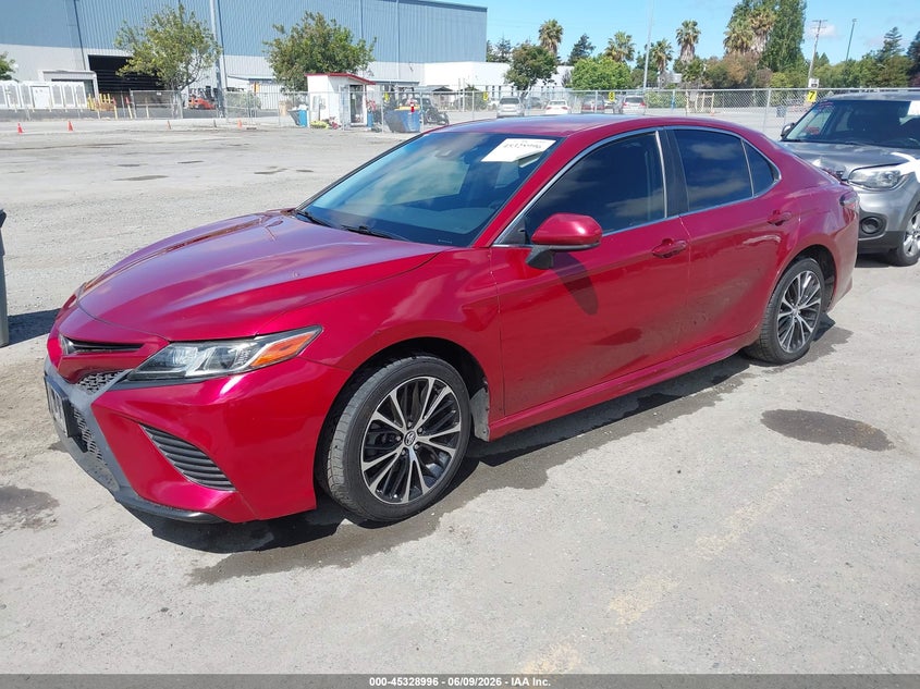 Vin: 4t1b11hk1ju553828, lot: 45826929, toyota camry se 20182