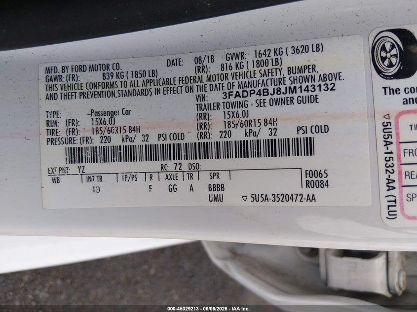 VIN 3FADP4BJ8JM143132 2018 FORD FIESTA SE