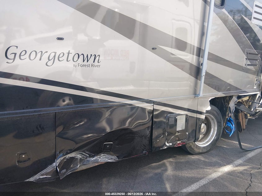 2006 Ford F550 Super Duty Stripped Chass VIN: 1F6NF53Y360A13677 Lot: 45329250
