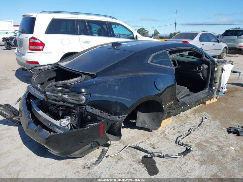 2023 CHEVROLET CAMARO auction photo 4