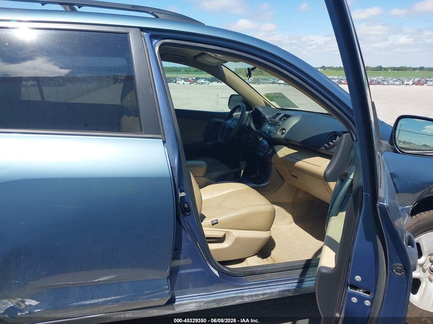 AtlanticExpress - Toyota RAV4