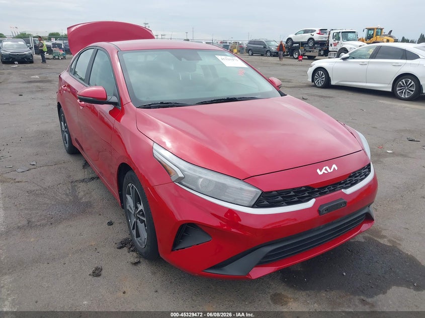 Vin: 3kpf24adxpe683002, lot: 45827405, kia forte lxs 2023 img_1