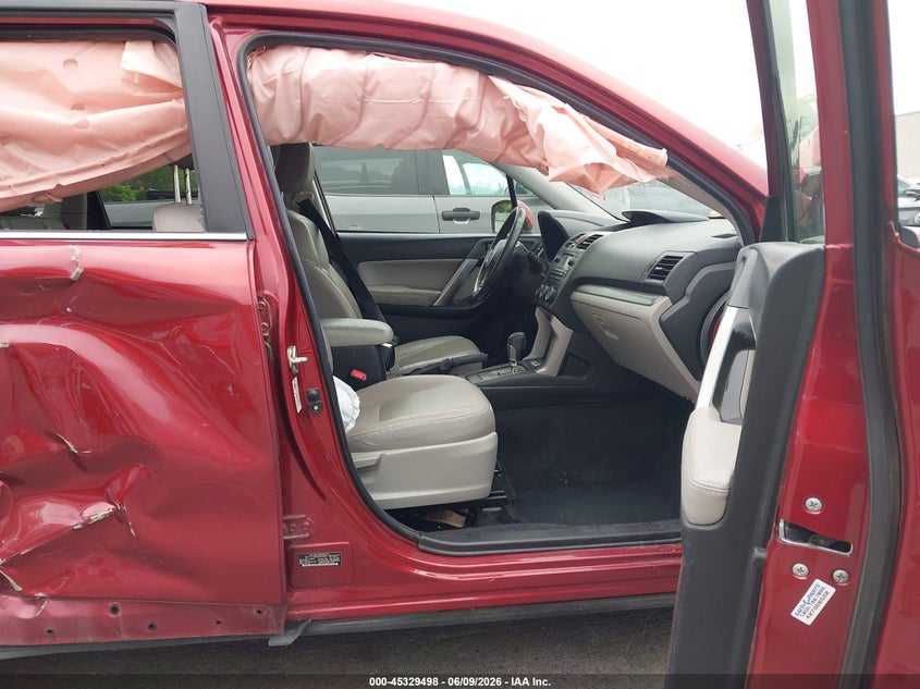 2015 SUBARU FORESTER auction photo 5
