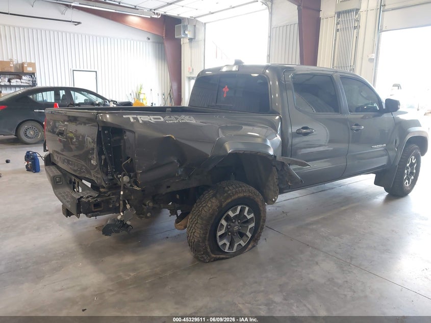 2017 TOYOTA TACOMA auction photo 4