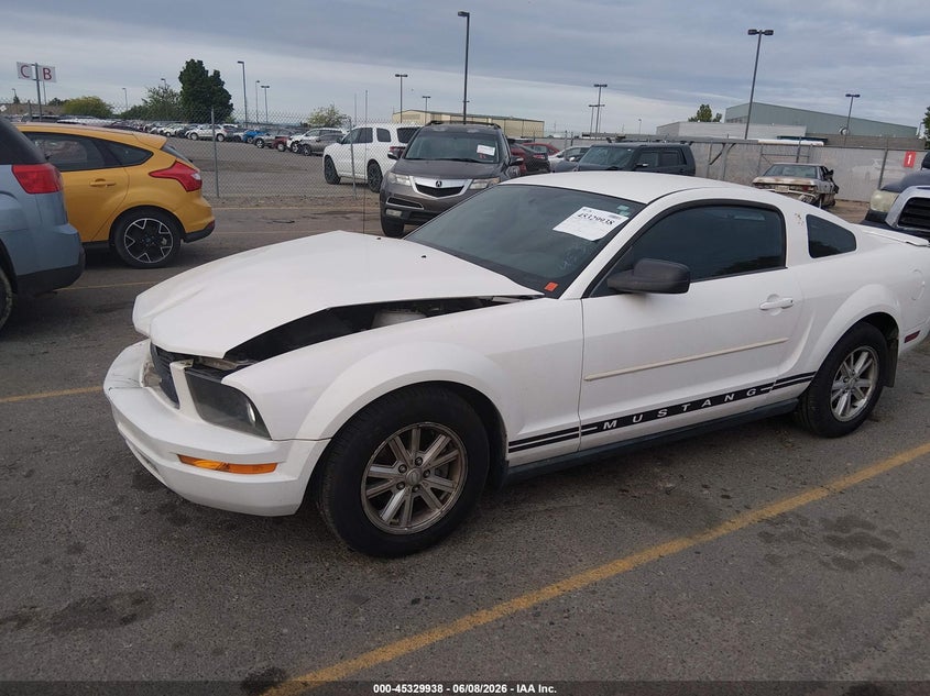 2007 Ford Mustang V6 Deluxe/V6 Premium 1ZVFT80N275353796 photo 1