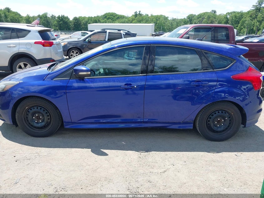 2013 FORD FOCUS ST · Фото 15