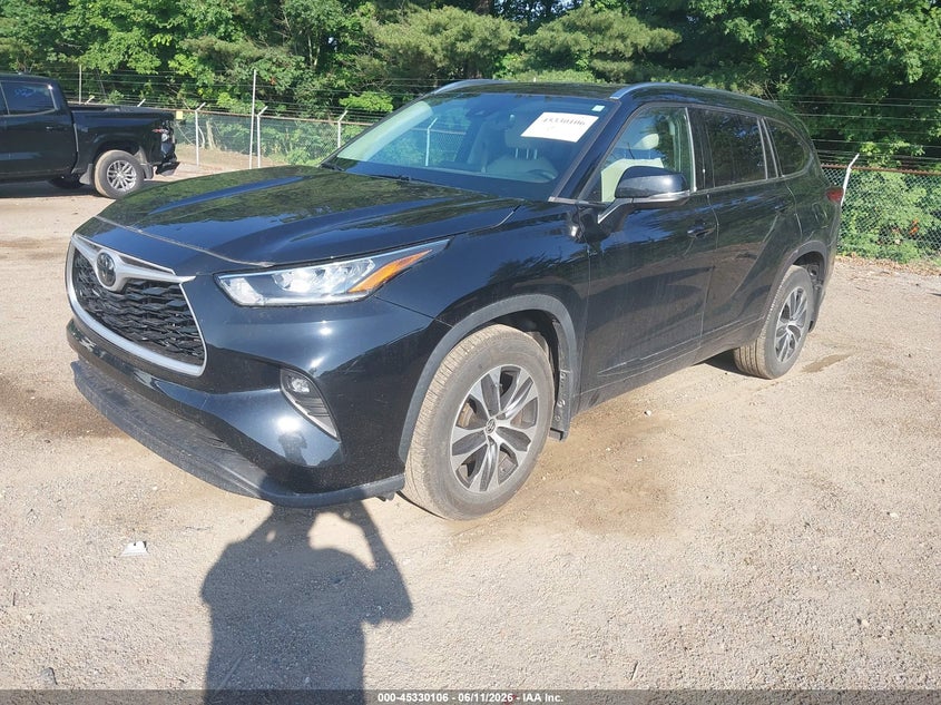 2020 TOYOTA HIGHLANDER auction photo 2