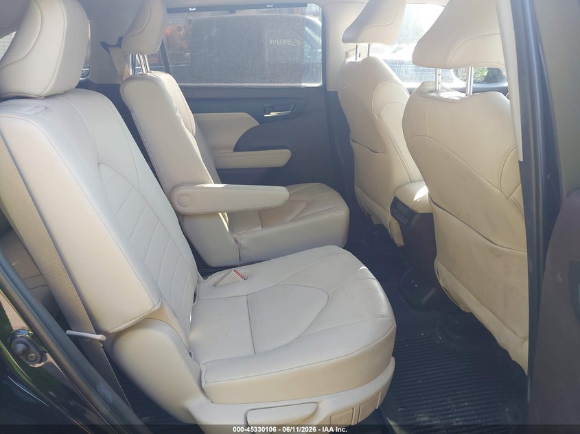 2020 TOYOTA HIGHLANDER auction photo 8