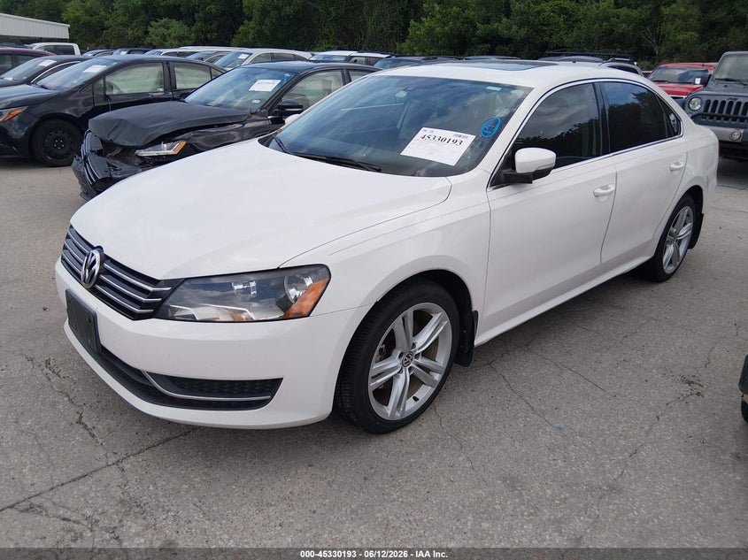 2014 Volkswagen Passat 1.8t Se 1VWBS7A31EC110272 photo 1