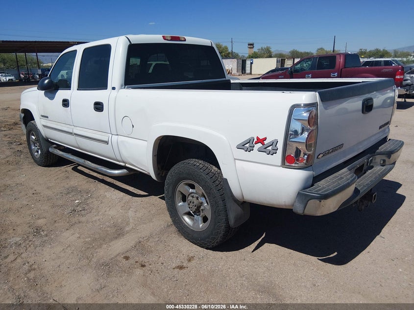 2004 CHEVROLET SILVERADO 2500HD auction photo 3