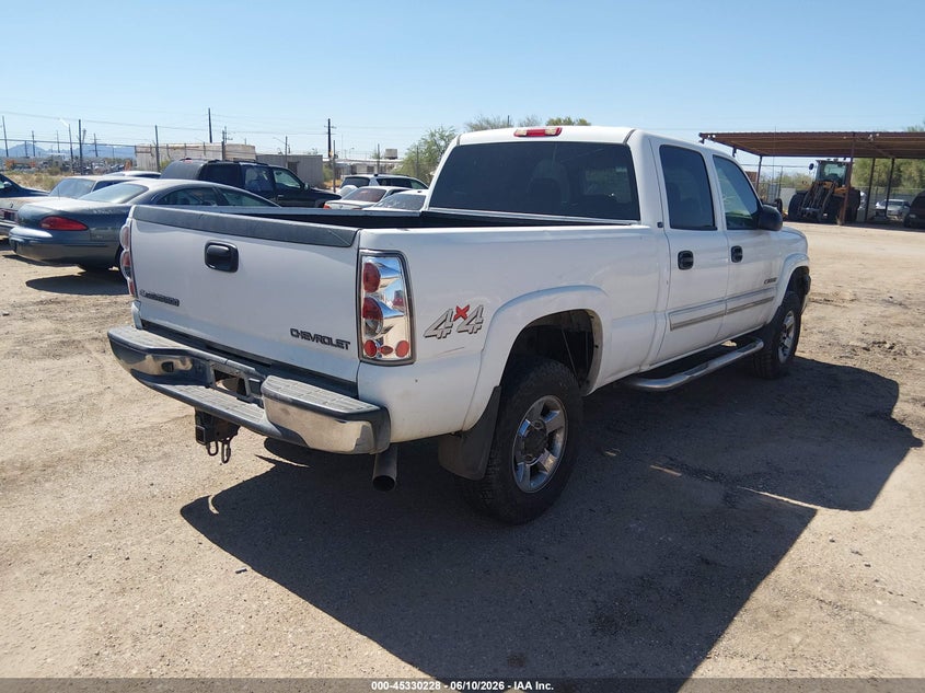 2004 CHEVROLET SILVERADO 2500HD auction photo 4